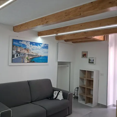 Casa Pinuz Syracuse